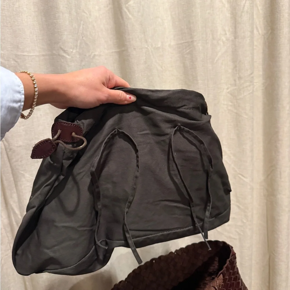 100% Leather Woven Tote - Picture 4 of 6